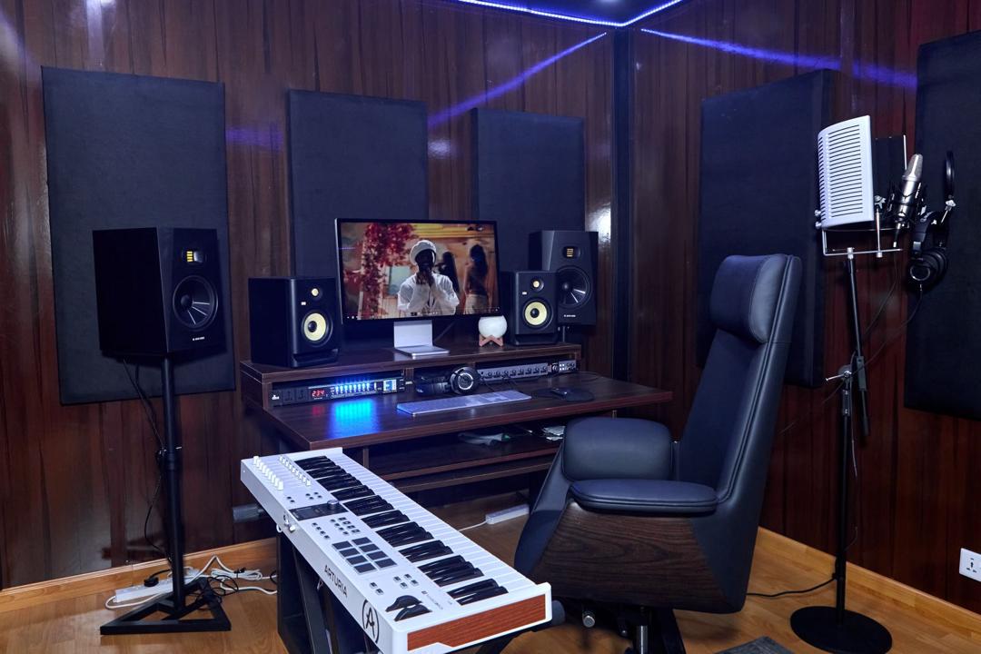 Studio Surikudo Hero